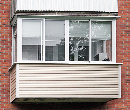 Остекление балкона в хрущевке - недорогие цены, заказать остекление от  производителя | Окна Форбис